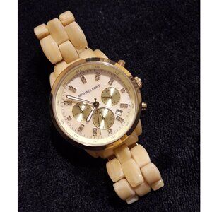 Michael Kors PRE-TEEN watch 5 1/4 inner band circumference NEEDS BATTERY